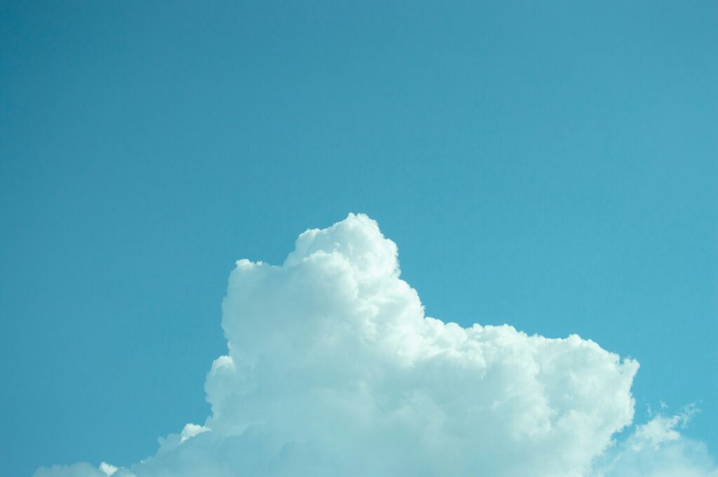 希望をイメージした空の画像
