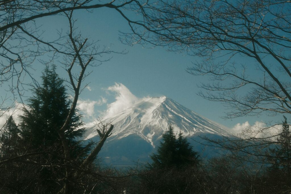 強い山のイメージ